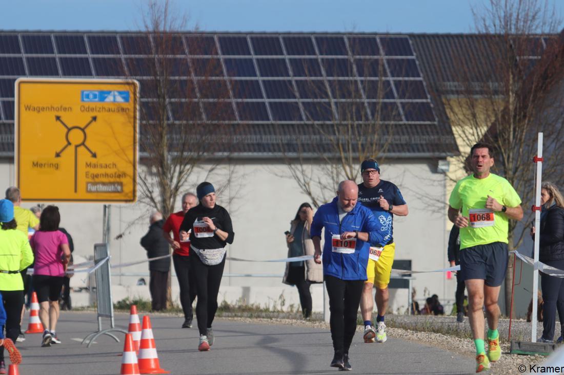 30643111-tiefblauer-himmel-tolle-stimmung-und-viele-erstklassige-aktive-aus-der-region-QZBG